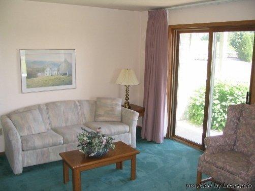 Cherry Hills Golf & Lodge Стерджен-Бей Экстерьер фото